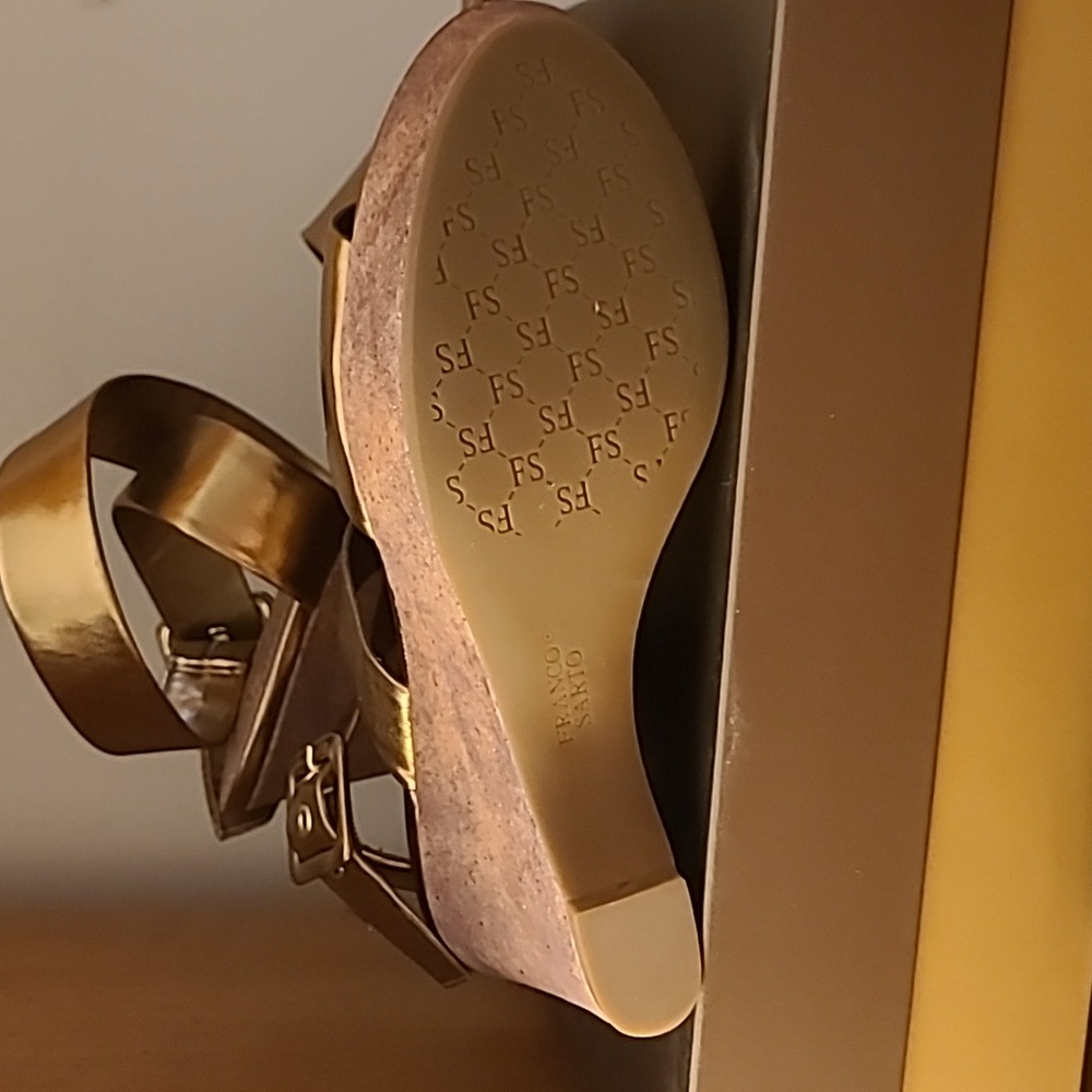 Franco Sarto Gold Wedge Sandals Size 10 M - Picture 5 of 12